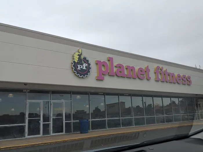 Planet Fitness Picture 6