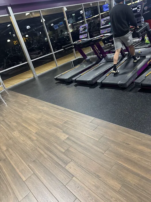 Planet Fitness Picture 5
