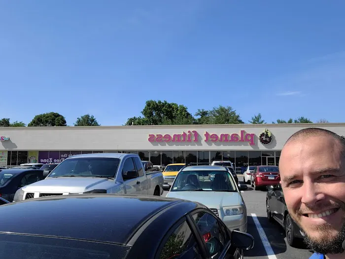 Planet Fitness Picture 8
