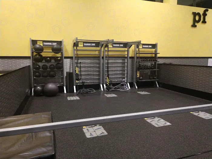 Planet Fitness Picture 8