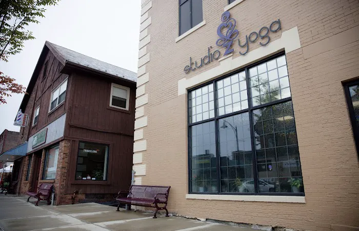 Studio Z Yoga Picture 2