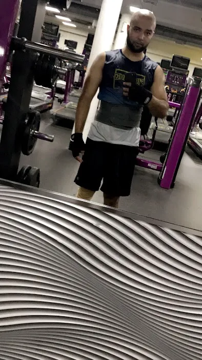 Planet Fitness Picture 8
