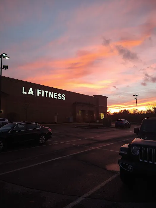LA Fitness Picture 4