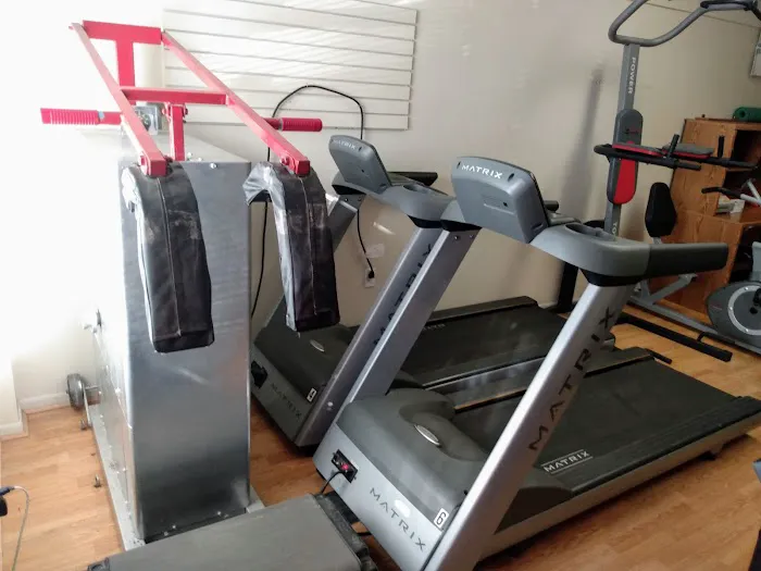 Zona's Fitness Center Picture 6