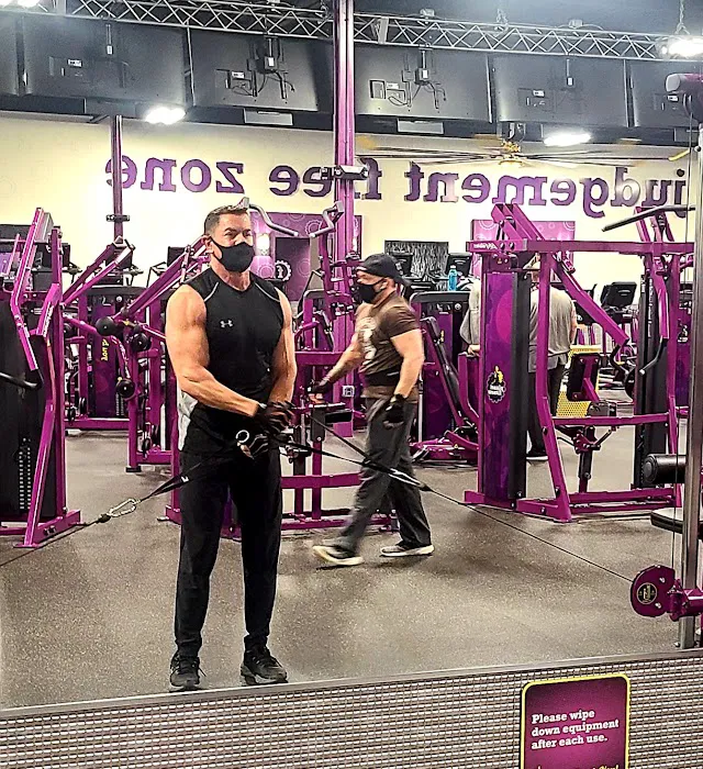 Planet Fitness Picture 7