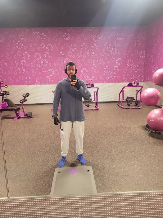 Planet Fitness Picture 5