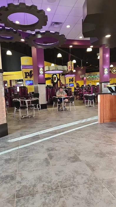 Planet Fitness Picture 6