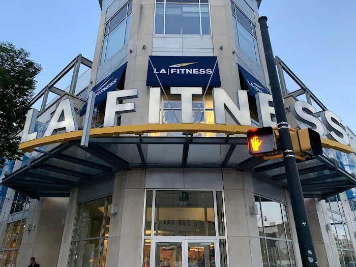 LA Fitness Picture 6
