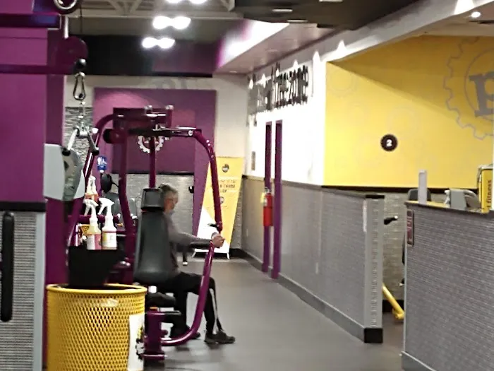 Planet Fitness Picture 8