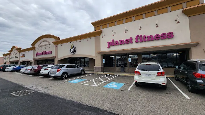 Planet Fitness Picture 6