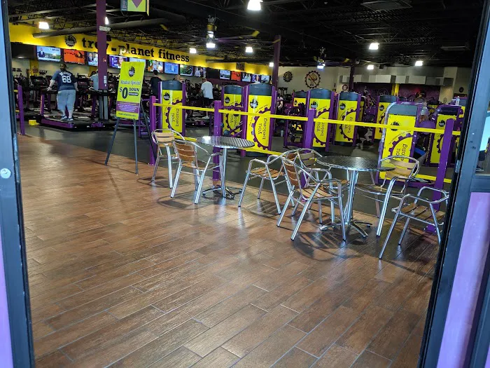 Planet Fitness Picture 3