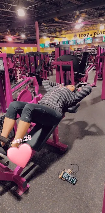 Planet Fitness Picture 10