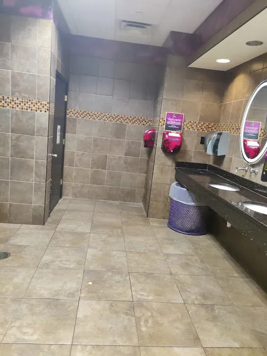 Planet Fitness Picture 9