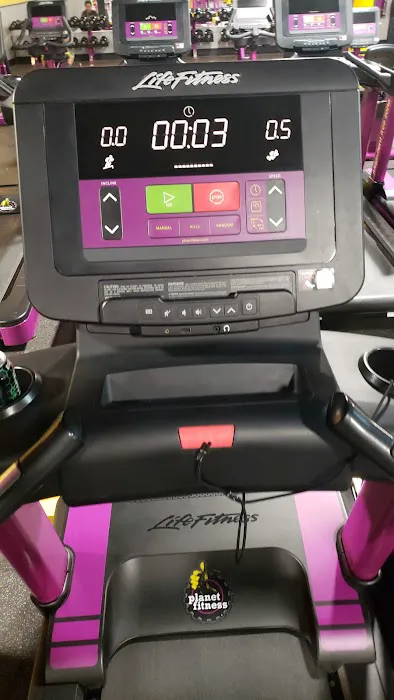 Planet Fitness Picture 4