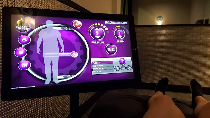 Planet Fitness Picture 9