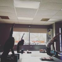 Yoga With Lyzzette ico