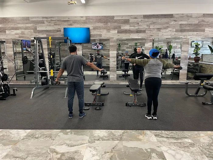 Premium Results Fitness Picture 1