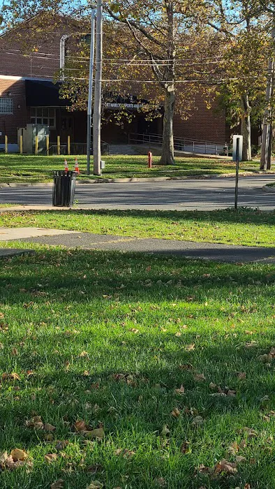 Ft Hamilton Gym Picture 9
