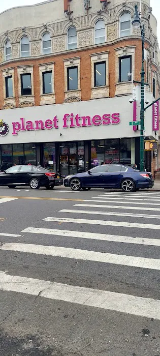Planet Fitness Picture 10
