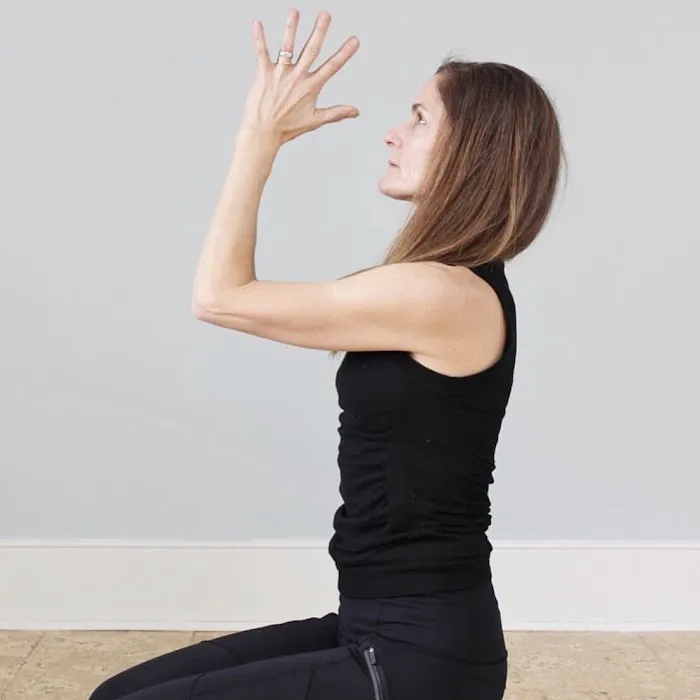 laura mcneill yoga Picture 2