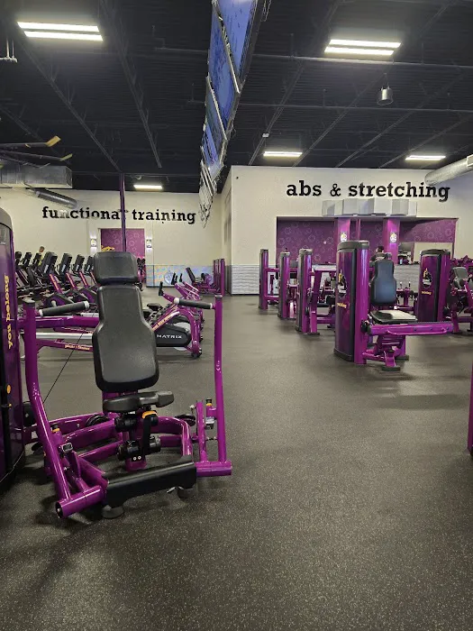 Planet Fitness Picture 6