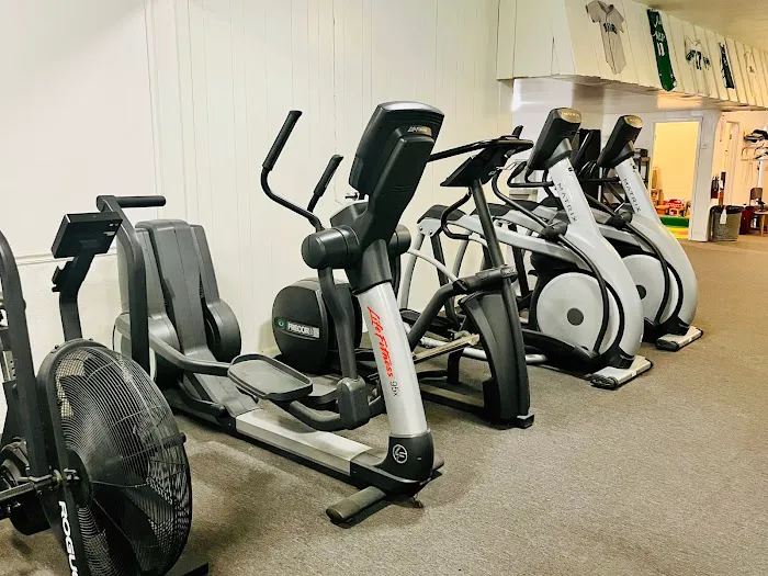 Brown's Fitness Center Picture 9