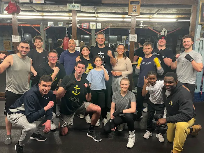Anchor boxing Picture 1