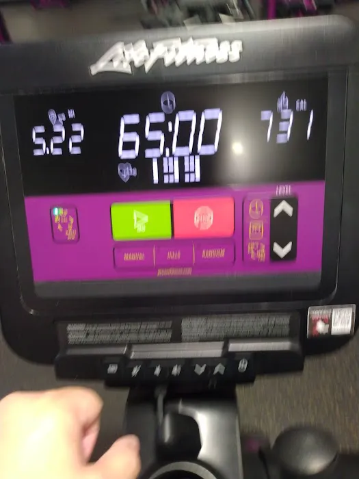Planet Fitness Picture 9