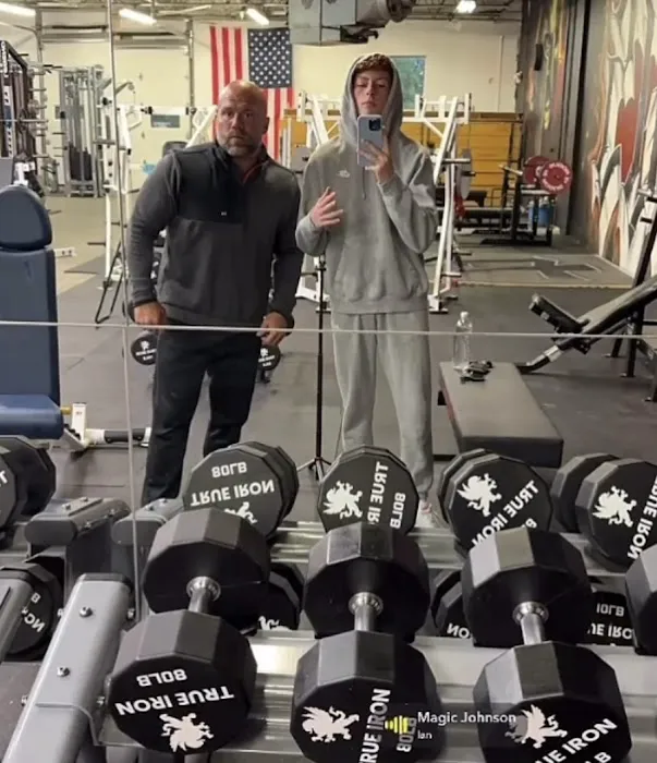 Strength Warehouse Gym Picture 3