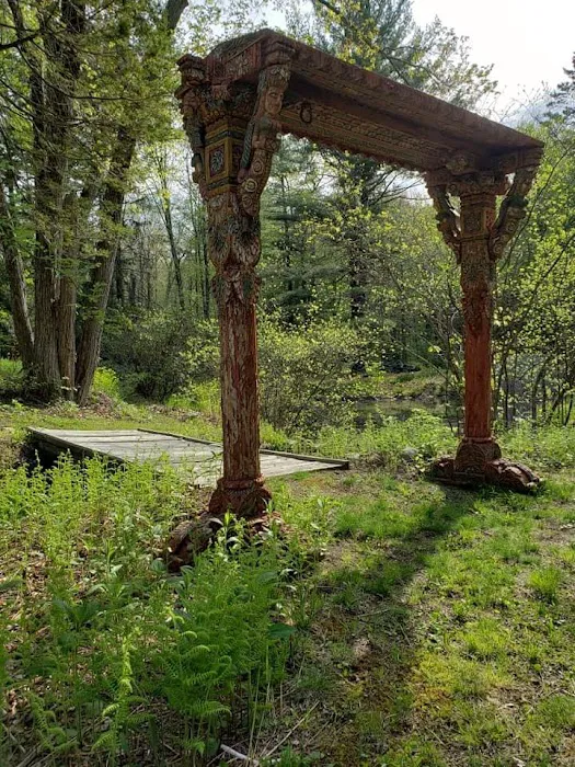 October Gardens Yoga and Meditation Picture 4