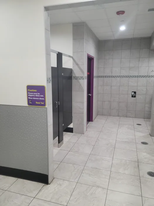 Planet Fitness Picture 8