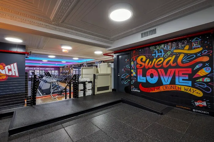 Crunch Fitness - South Slope Picture 9