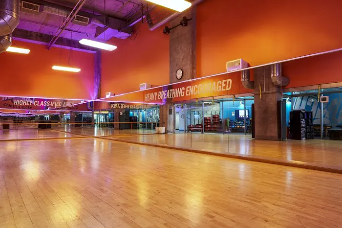 Crunch Fitness - South Slope Picture 1