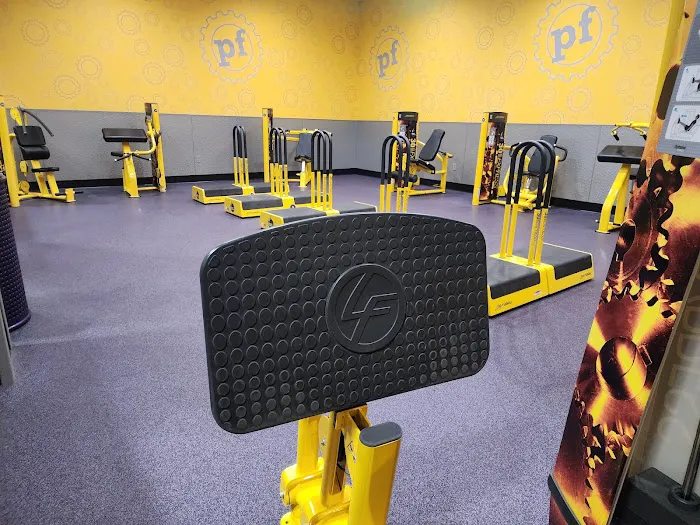 Planet Fitness Picture 8
