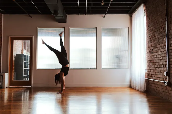 The Om Lounge Yoga & Wellness Picture 3