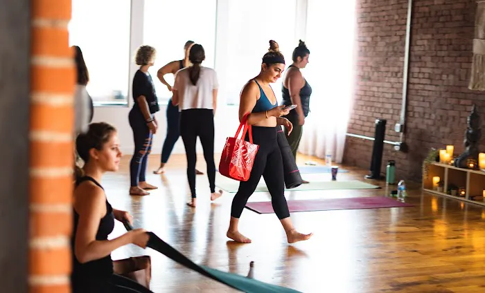 The Om Lounge Yoga & Wellness Picture 4