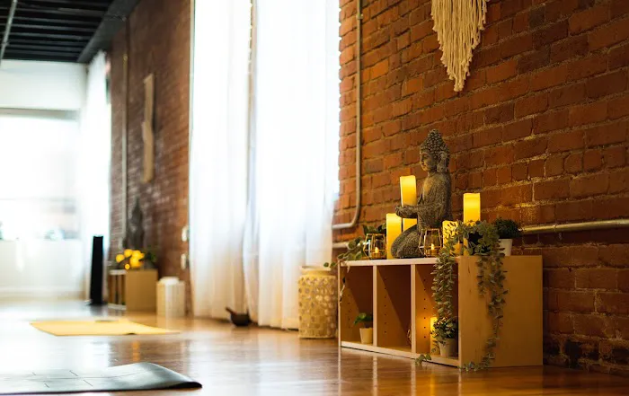 The Om Lounge Yoga & Wellness Picture 5