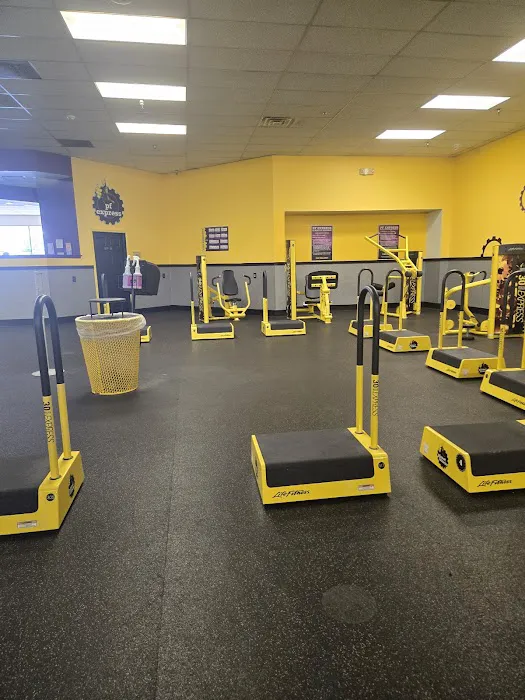 Planet Fitness Picture 9