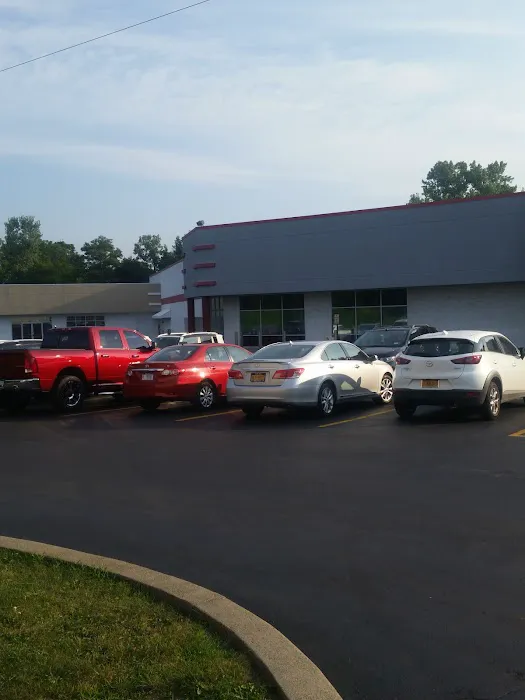 Crunch Fitness - Fairmount Picture 5