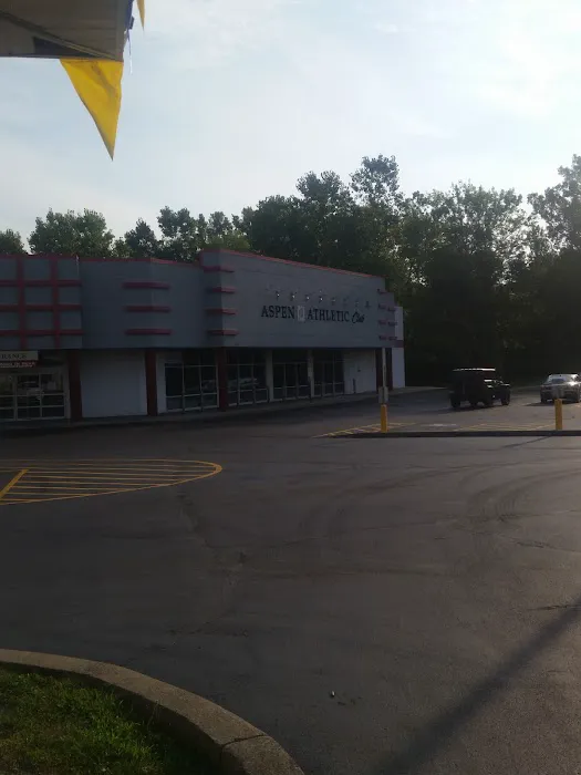 Crunch Fitness - Fairmount Picture 3