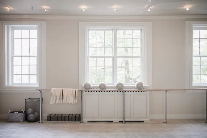 New Canaan Barre Studio, LLC Picture 9