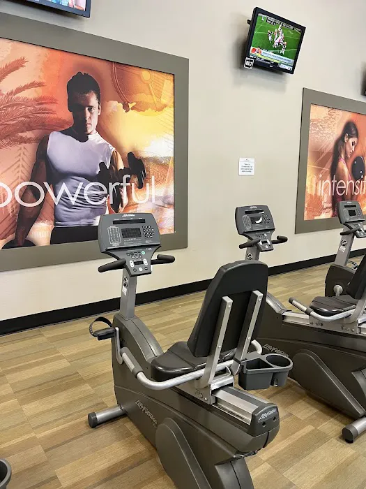 LA Fitness Picture 4