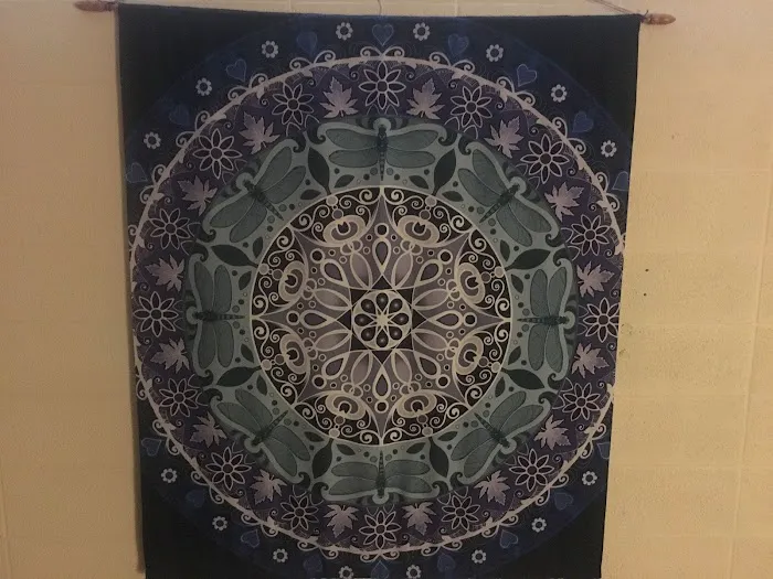 Pearl Dragonfly Yoga Picture 3