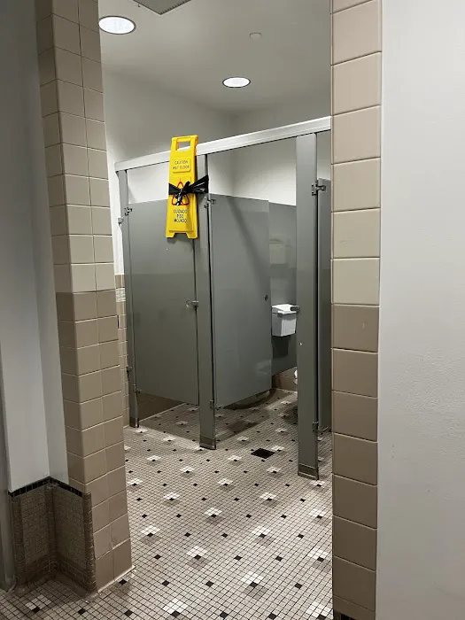 LA Fitness Picture 6