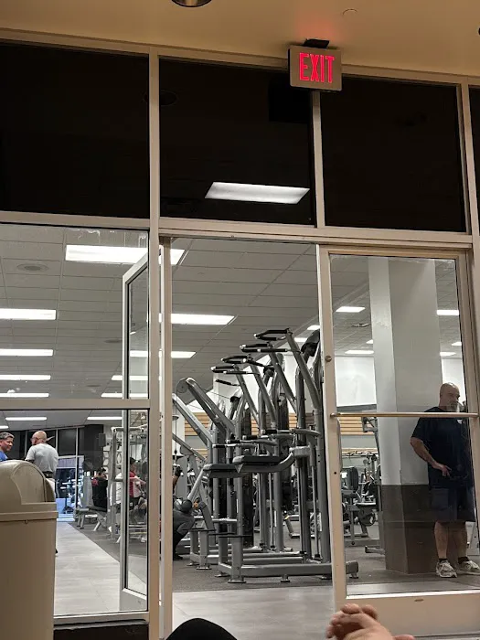 LA Fitness Picture 4