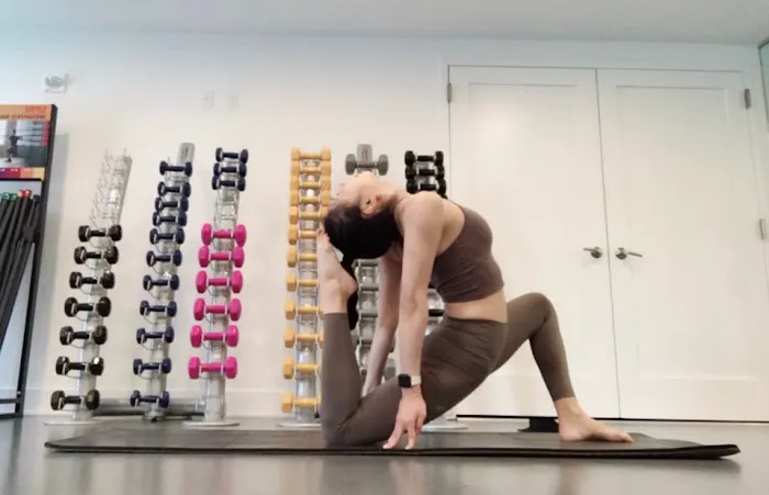 Yoga Meets Fitness & Pilates : 필라테스 PT & 요가 Picture 3