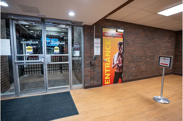 Retro Fitness Picture 8