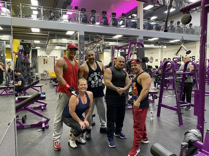 Planet Fitness Picture 8