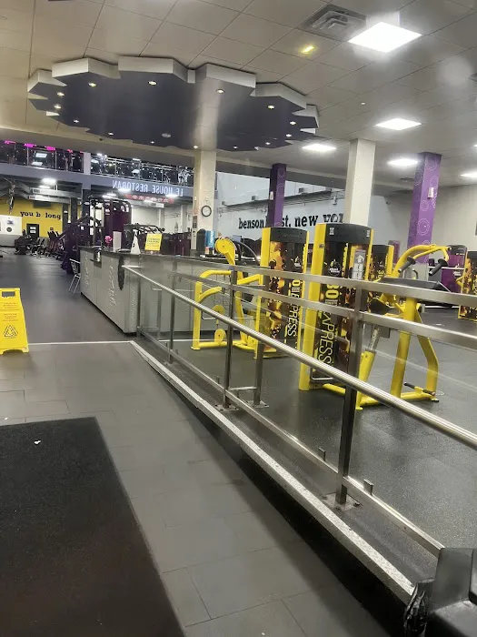 Planet Fitness Picture 5
