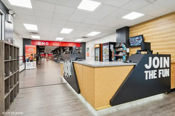 Crunch Fitness - Bensonhurst Picture 10